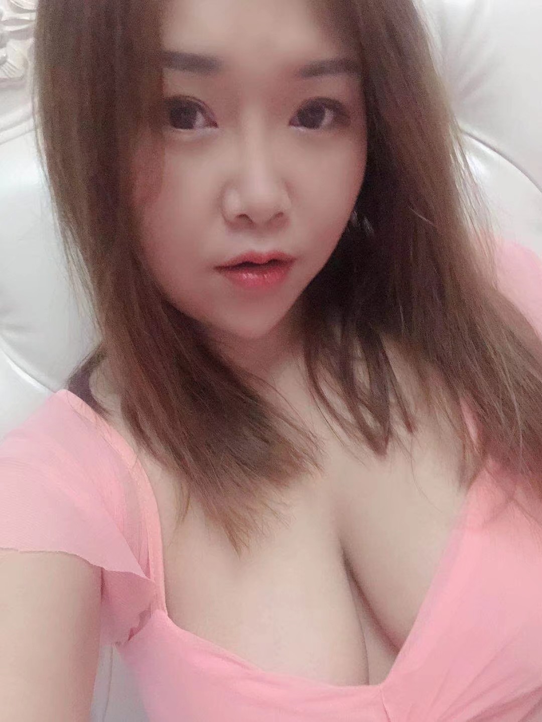 大胸少妇，泄火